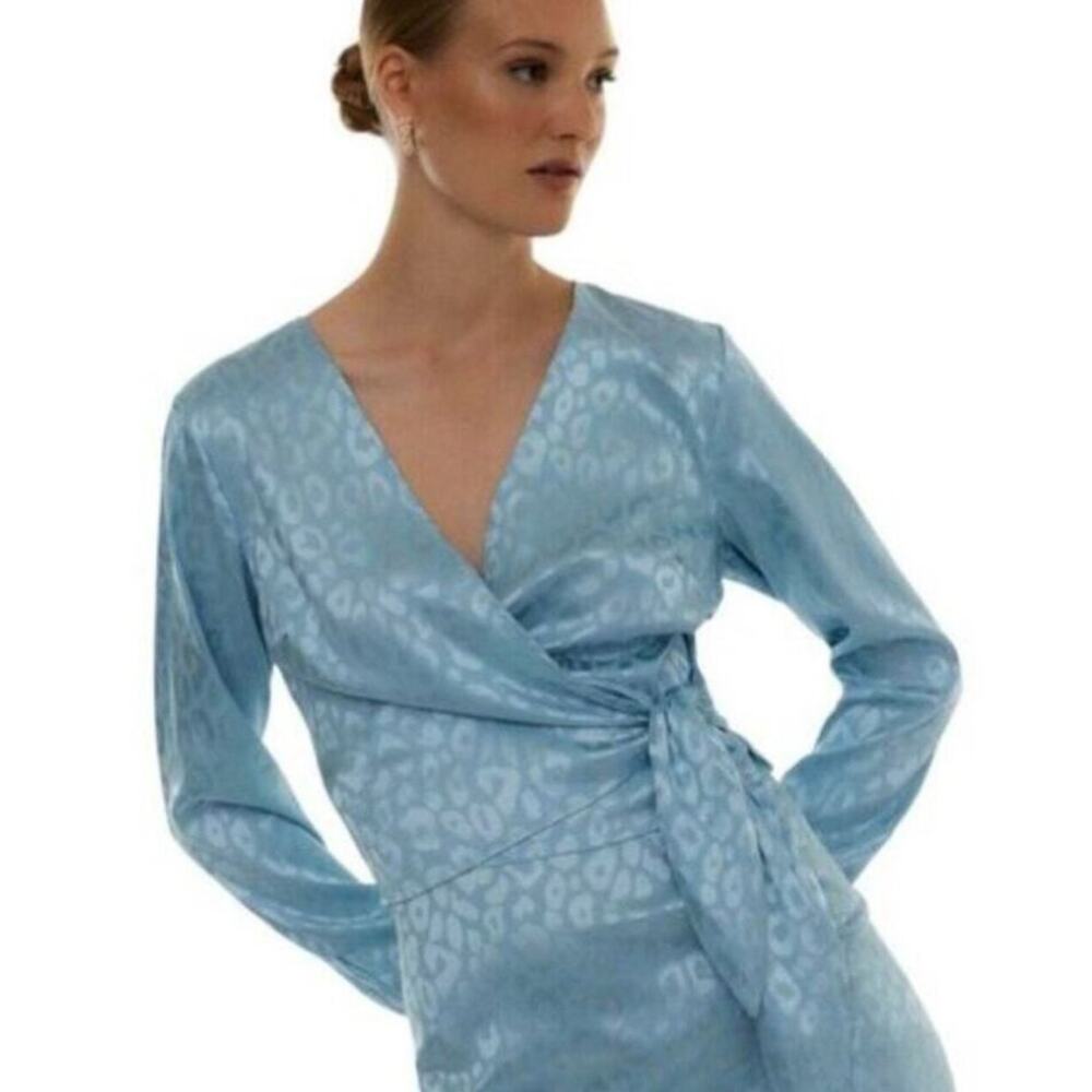Vero Mada Something New Mia Satin Wrap Top Side Tie Long Sleeve Blue Size XS NWT